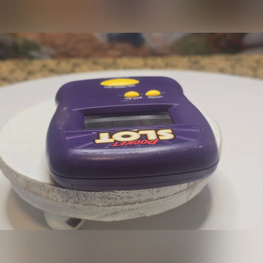 Vintage 1997 Radica Pocket Slot Electronic Handheld Game TESTED [ Read Details ]